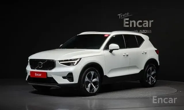 VOLVO XC40 B4 ULTIMATE BRIGHT 2023