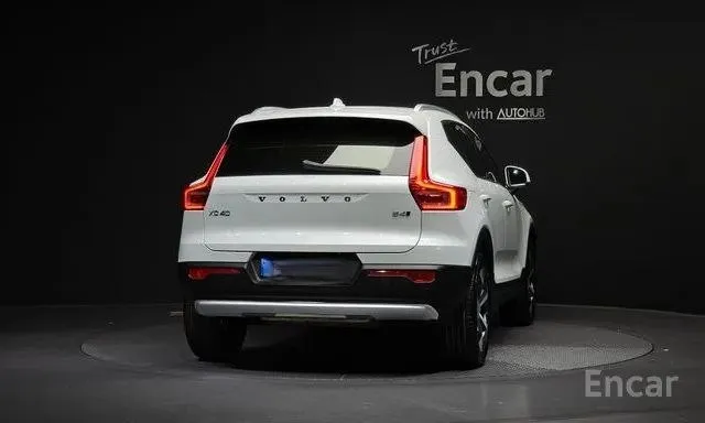 VOLVO XC40 B4 ULTIMATE BRIGHT 2023