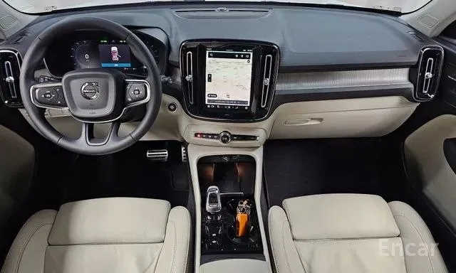 VOLVO XC40 B4 ULTIMATE BRIGHT 2023