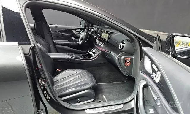 MERCEDES-BENZ CLS300D 4MATIC 2022