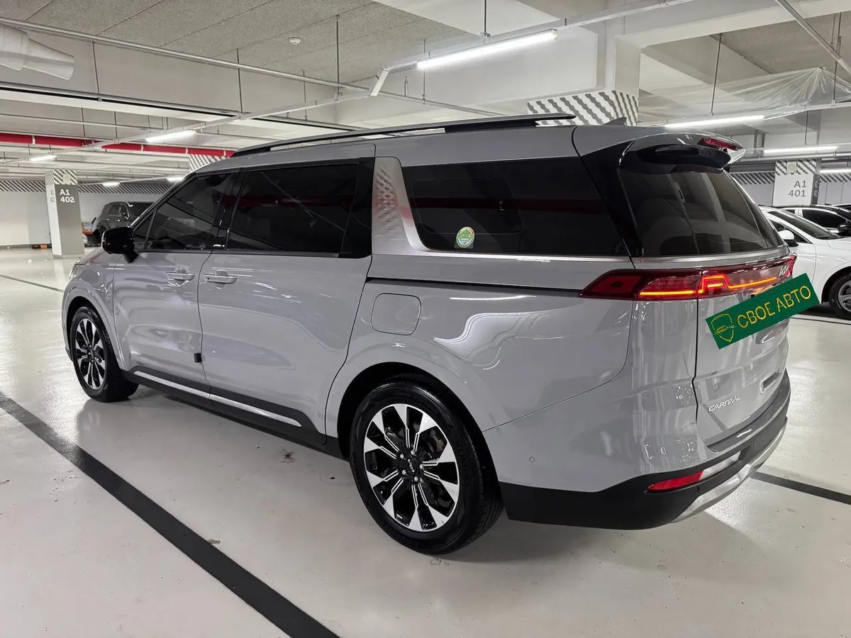 KIA CARNIVAL SIGNATURE 2023