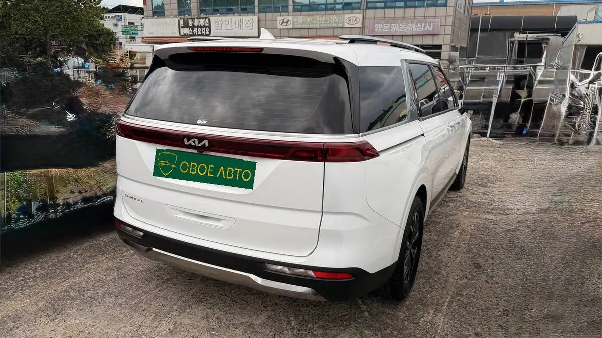 KIA CARNIVAL NOBLESSE 2022