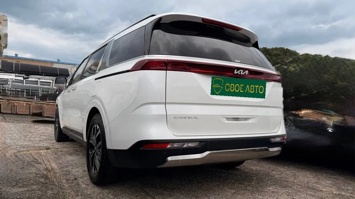 KIA CARNIVAL NOBLESSE 2022