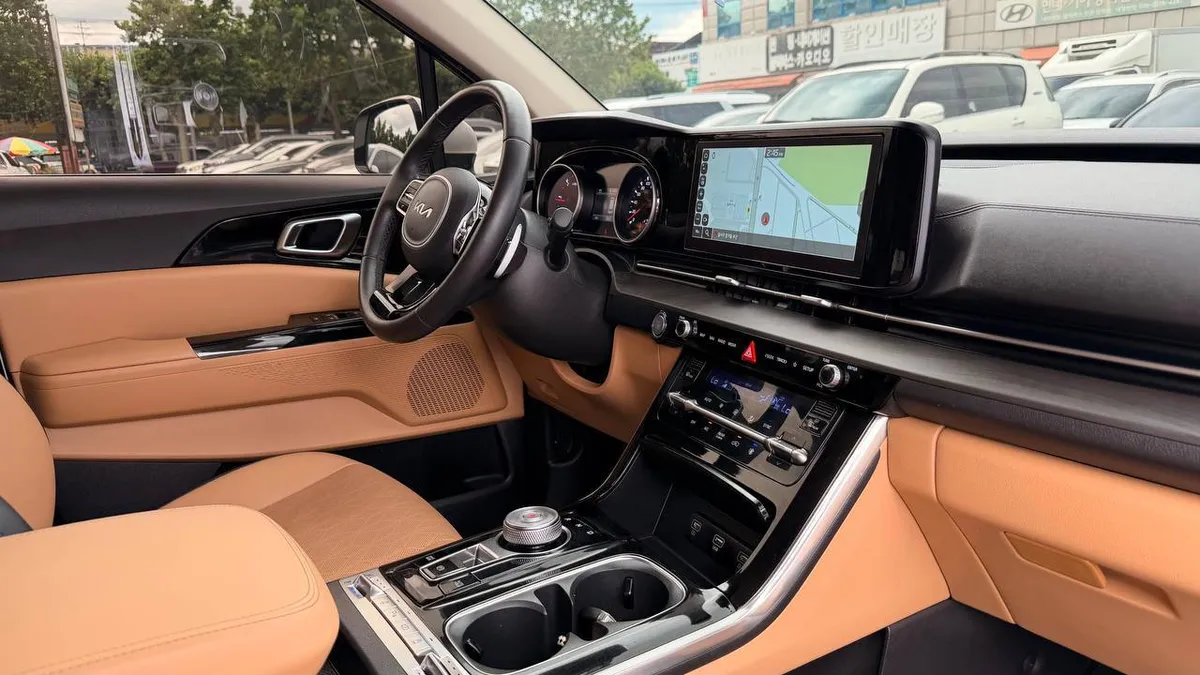 KIA CARNIVAL NOBLESSE 2022