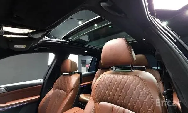 BMW X7 XDRIVE40I M-SPORT 6-SEATER 2022