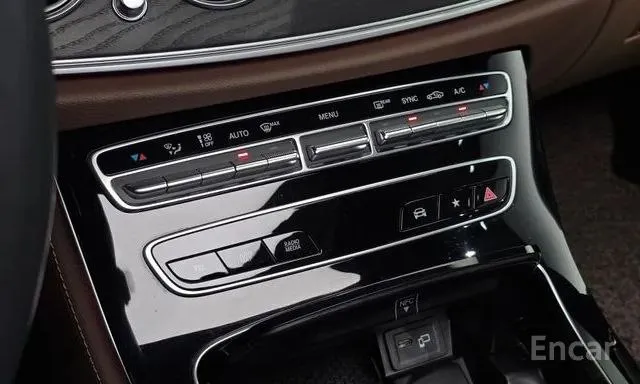MERCEDES-BENZ E250 AVANTGARDE 2022