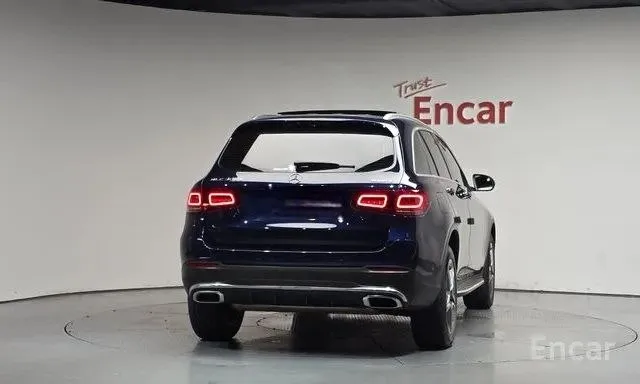 MERCEDES-BENZ GLC300E 4MATIC 2022