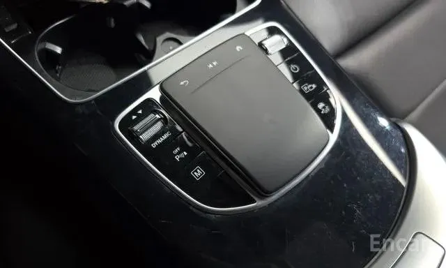 MERCEDES-BENZ GLC300E 4MATIC 2022
