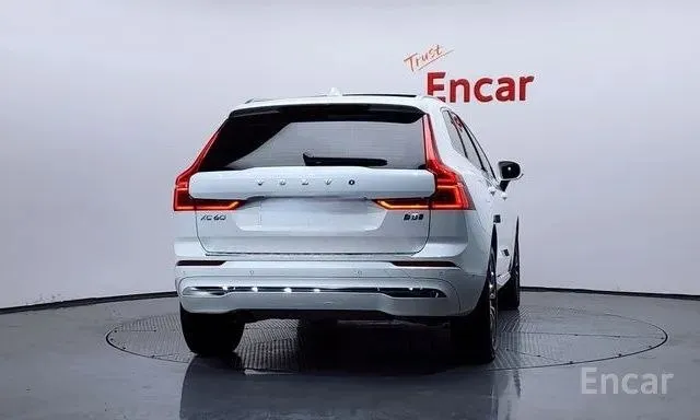 VOLVO XC60 B5 ULTIMATE BRIGHT 2023