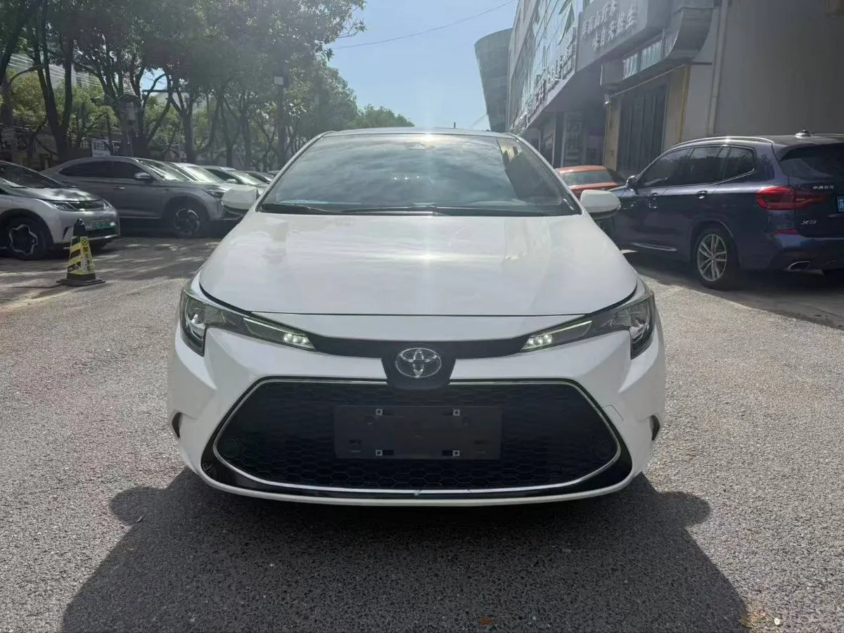 TOYOTA COROLLA 2023