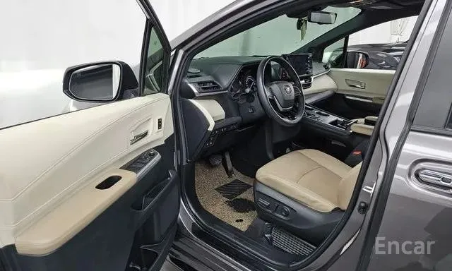 TOYOTA SIENNA LIMITED 2022