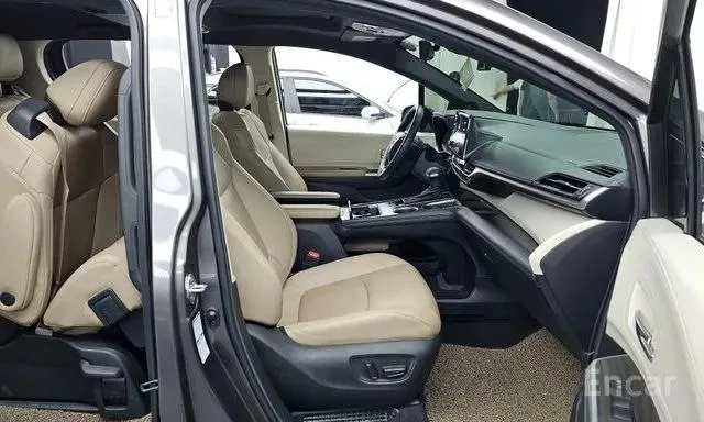 TOYOTA SIENNA LIMITED 2022