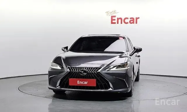 LEXUS ES300H LUXURY 2023