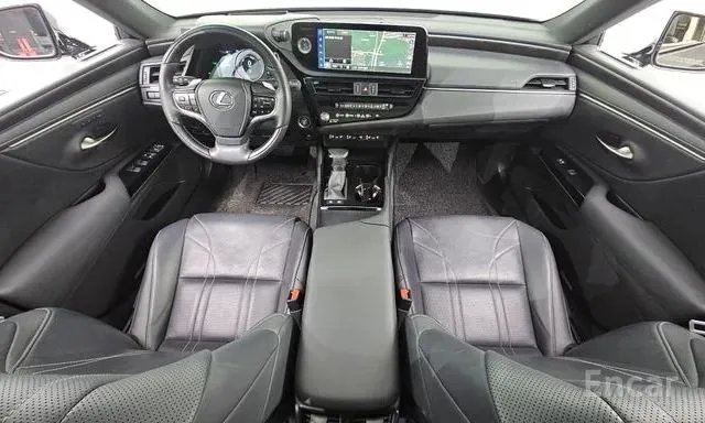 LEXUS ES300H LUXURY 2023