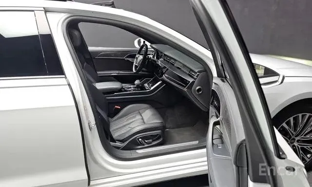 AUDI A8 PREMIUM 2023