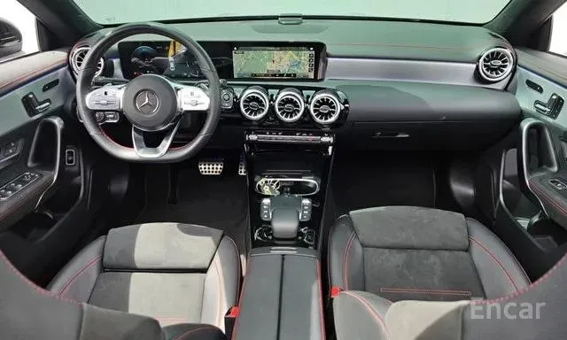 MERCEDES-BENZ CLA250 4MATIC 2022
