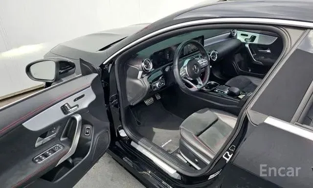 MERCEDES-BENZ CLA250 4MATIC 2022