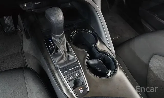 TOYOTA CAMRY LE HYBRID 2023