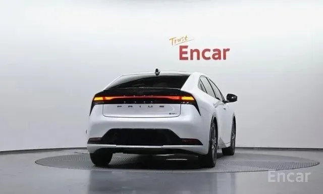 TOYOTA PRIUS XLE 2023