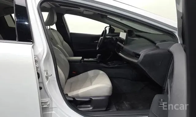 TOYOTA PRIUS XLE 2023