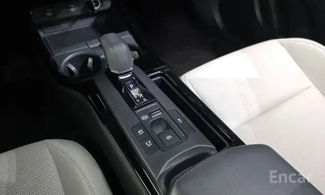 TOYOTA PRIUS XLE 2023