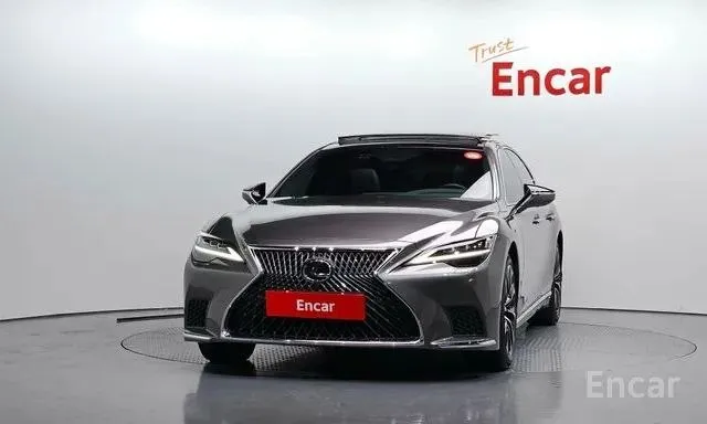 LEXUS LS500H LUXURY 2023