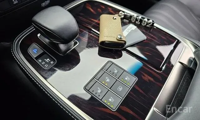 LEXUS LS500H LUXURY 2023