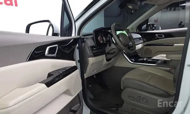 KIA CARNIVAL NOBLESSE 2022