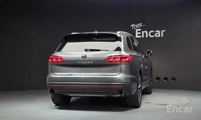 VOLKSWAGEN TOUAREG PREMIUM 2022