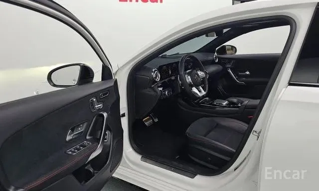 MERCEDES-BENZ A35 AMG 4MATIC 2022