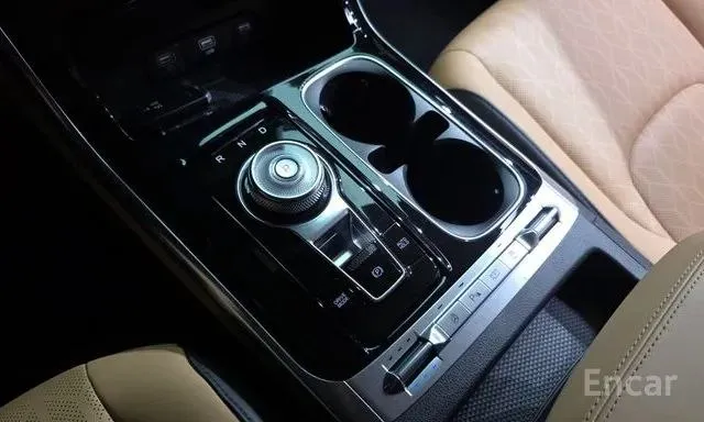 KIA CARNIVAL NOBLESSE 2023