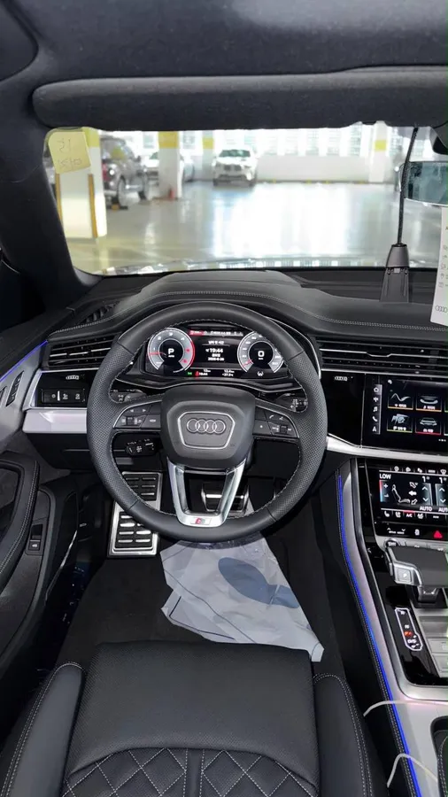 AUDI Q8 PREMIUM 2026