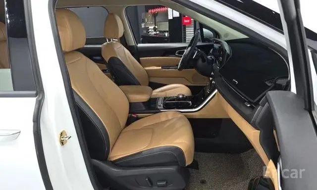 KIA CARNIVAL SIGNATURE 2022