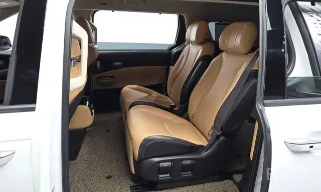 KIA CARNIVAL SIGNATURE 2022