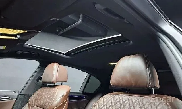 BMW 530E M-SPORT 2022