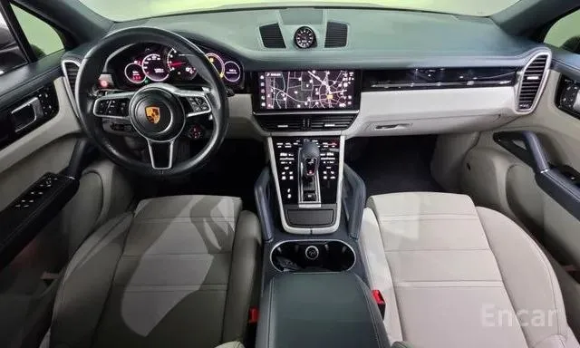PORSCHE CAYENNE COUPE 2022