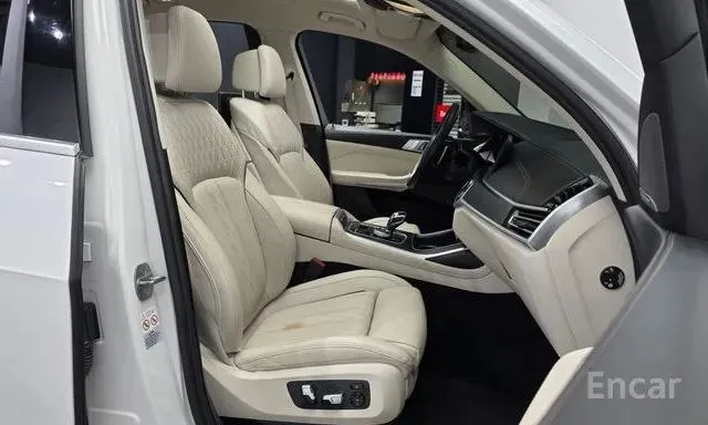 BMW X7 XDRIVE 40I DESIGN 2022