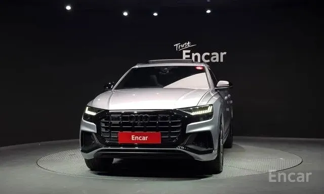 AUDI Q8 PREMIUM 2022
