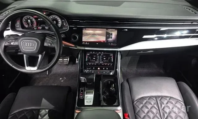 AUDI Q8 PREMIUM 2022