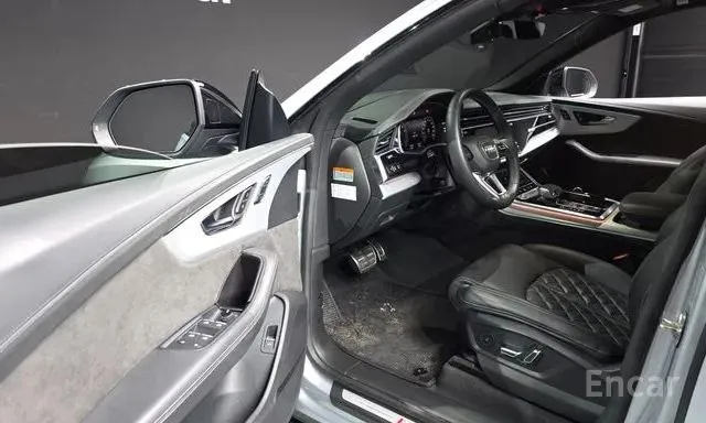 AUDI Q8 PREMIUM 2022