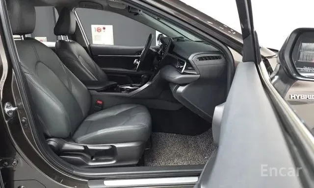TOYOTA CAMRY LE HYBRID 2022