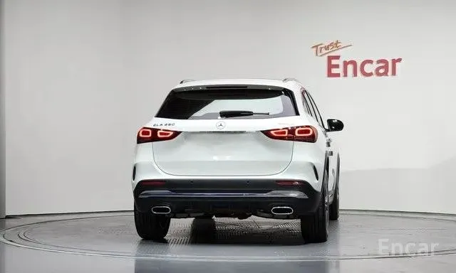 MERCEDES-BENZ GLA250 4MATIC 2022