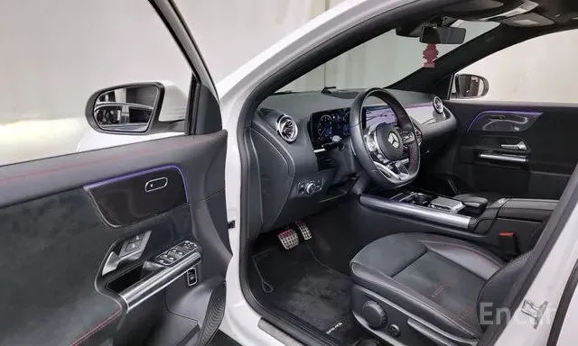 MERCEDES-BENZ GLA250 4MATIC 2022