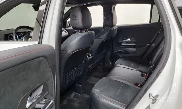 MERCEDES-BENZ GLA250 4MATIC 2022