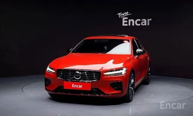 VOLVO S60 B5 R-DESIGN 2022