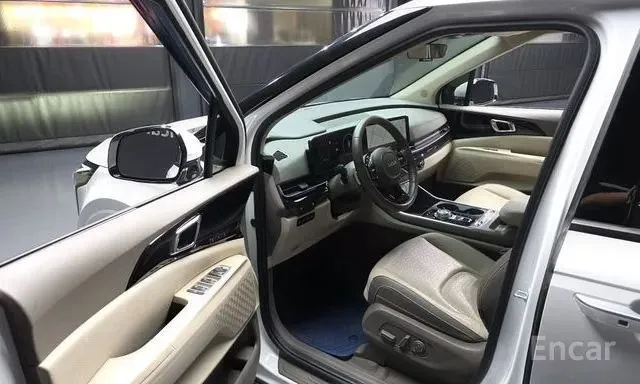 KIA CARNIVAL SIGNATURE 2023