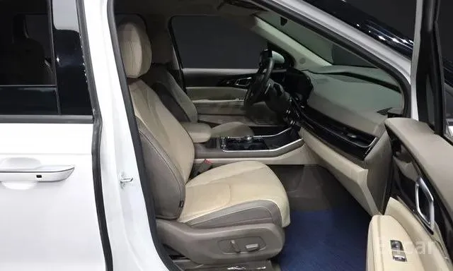 KIA CARNIVAL SIGNATURE 2023