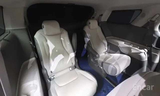 KIA CARNIVAL SIGNATURE 2023