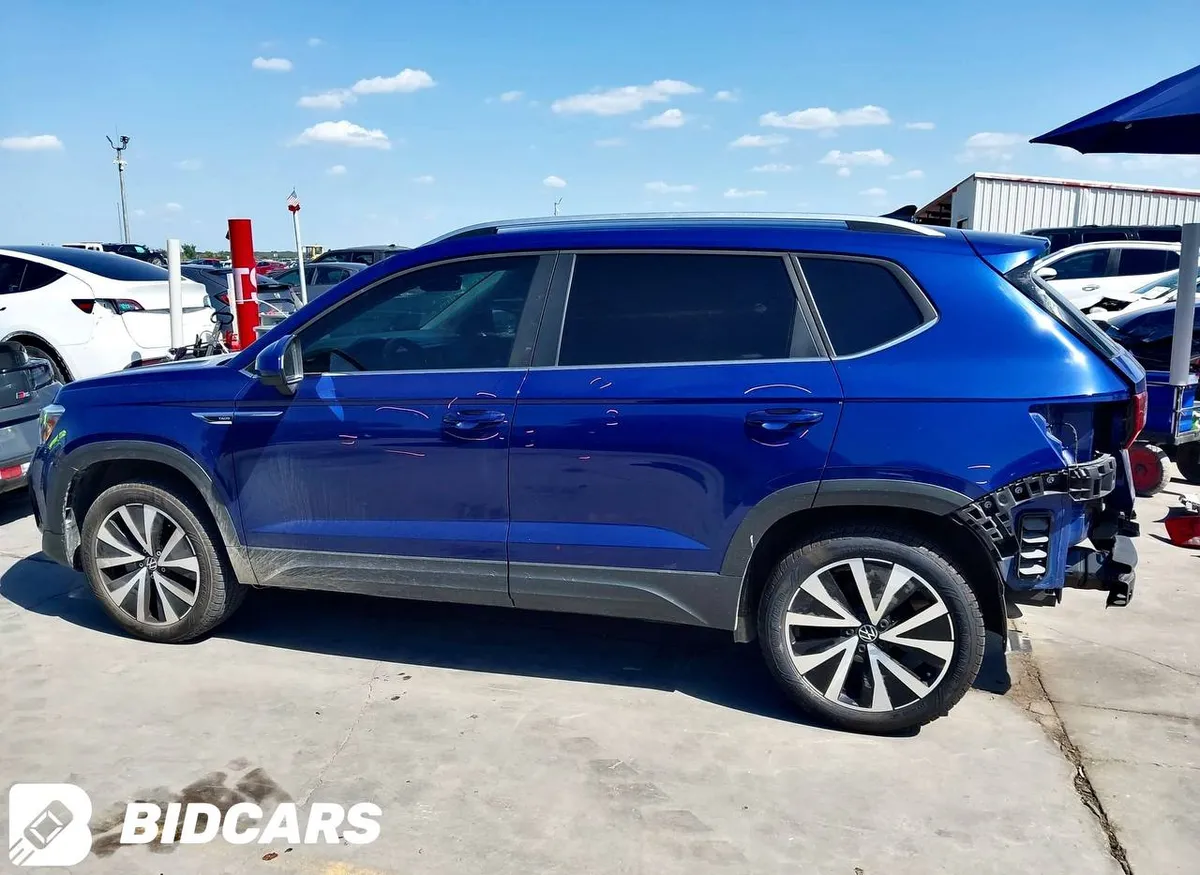VOLKSWAGEN TAOS SE 2023