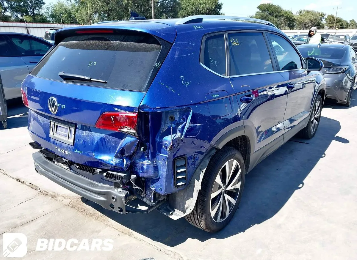 VOLKSWAGEN TAOS SE 2023